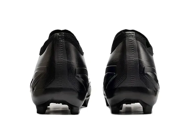 Nike Chaussures de Football Noir Bas Col Tricot Lacets Asymétriques Cover Terrain Ferme 4