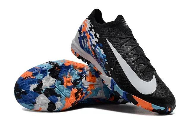 Nike Black Multicolor Low-Cut Synthetic Knit Upper Pixelated Graphic Overlay Indoor Soccer Shoes 3