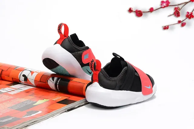 Nike Black Multicolor Slip-On Single-Strap Closure Lifestyle Sneakers 15