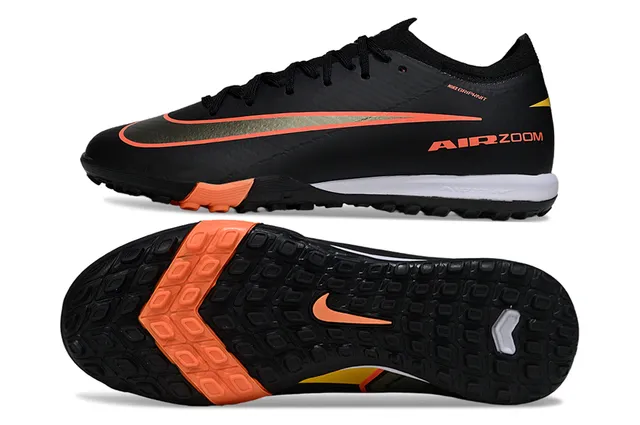 Nike Chaussures de football Turf à coupe basse en maille noir et orange 6