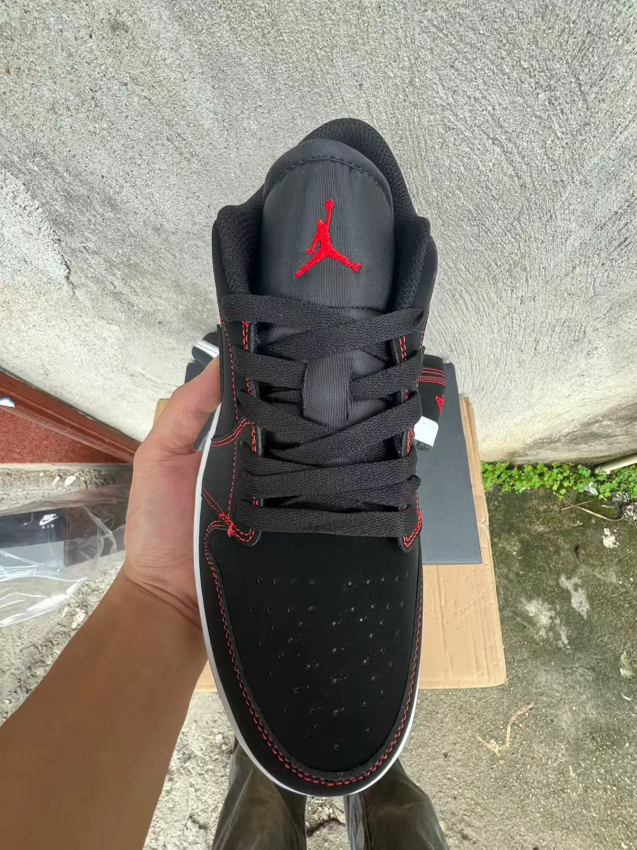 Nike Black Red Low-Top Suede And Leather Upper Lifestyle Sneakers 3