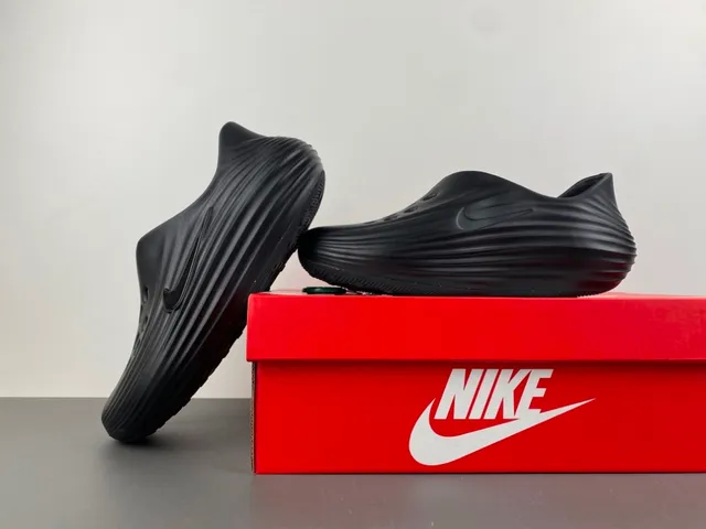 Nike Negro Rojo Moldeado Monolítico Construcción Acanalado Suela Intermedia Zueco 12