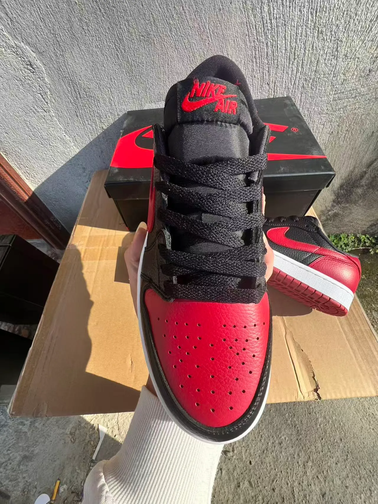 Nike Black Red Pebbled Leather Upper Contrast Overlays Lifestyle Sneakers 3