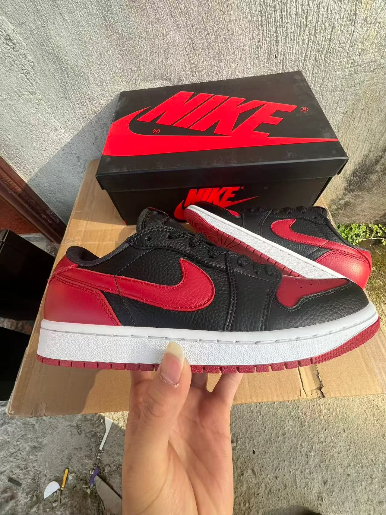 Nike Black Red Pebbled Leather Upper Contrast Overlays Lifestyle Sneakers 7