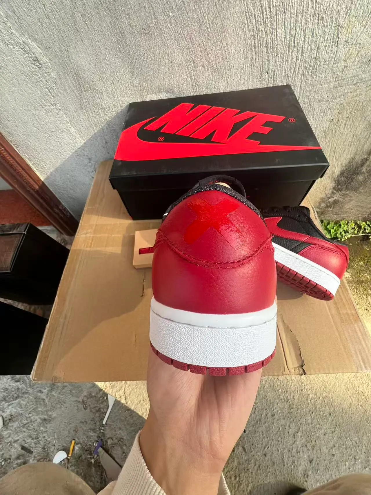 Nike Black Red Pebbled Leather Upper Contrast Overlays Lifestyle Sneakers 8