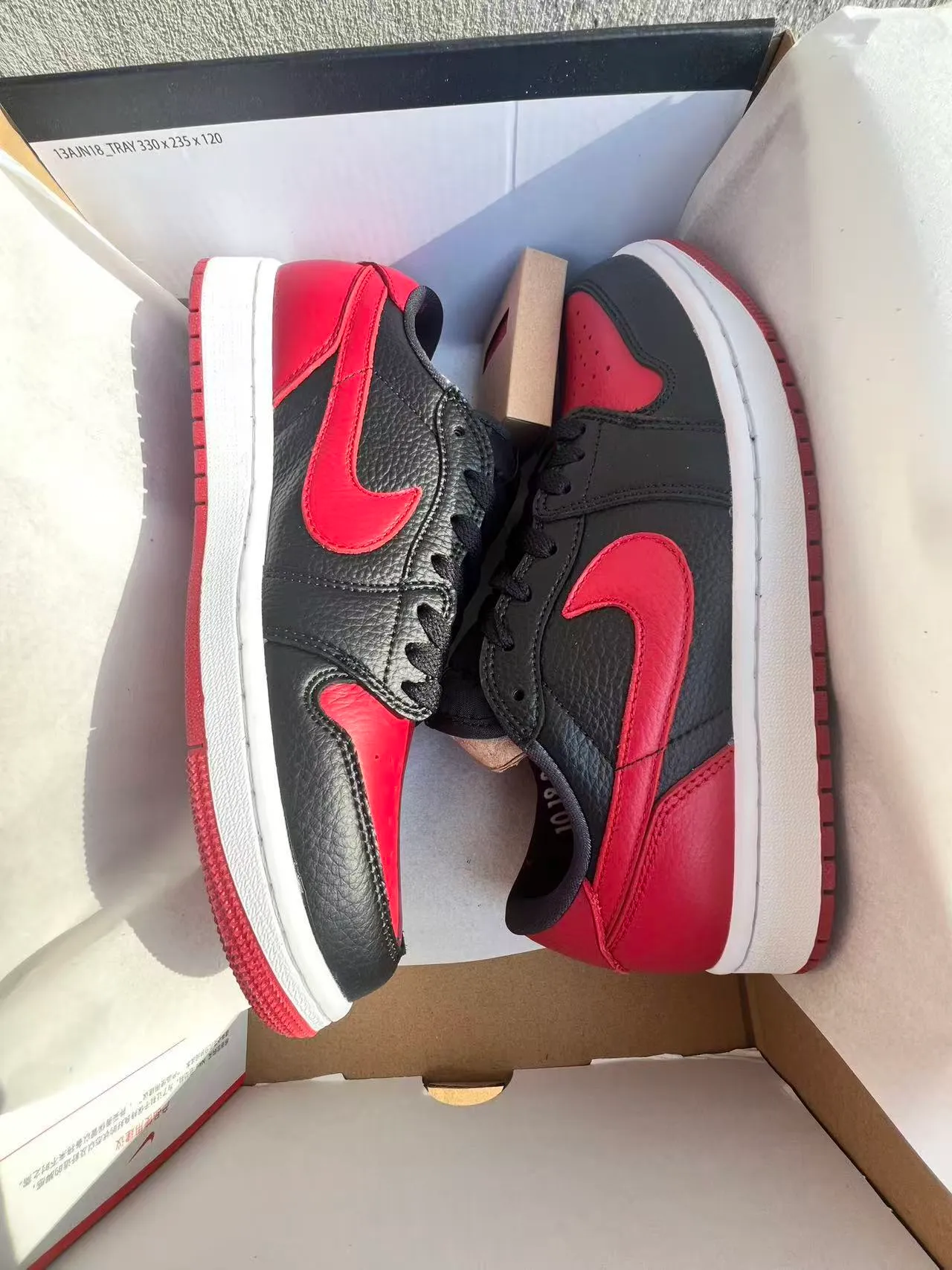 Nike Black Red Pebbled Leather Upper Contrast Overlays Lifestyle Sneakers 9