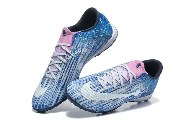 Nike Sapatos de futebol para turf sintéticos de corte baixo com impressão gráfica dinâmica em azul marinho 2
