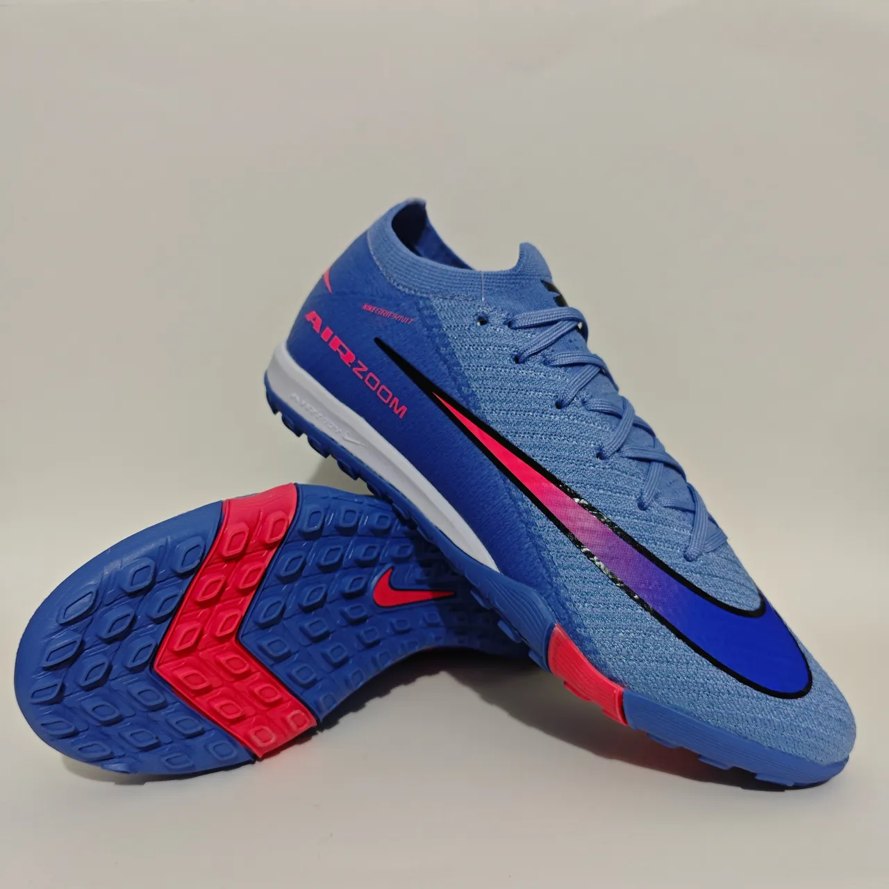 Nike Blue Pink Knit Upper Low-Cut Collar Turf Soccer Shoes 11