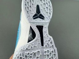 Nike Blue White Engineered Knit Upper Cyan Swoosh Accent Basketball Shoes 9