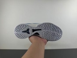 Nike Blue White Engineered Knit Upper Cyan Swoosh Accent Basketball Shoes 10