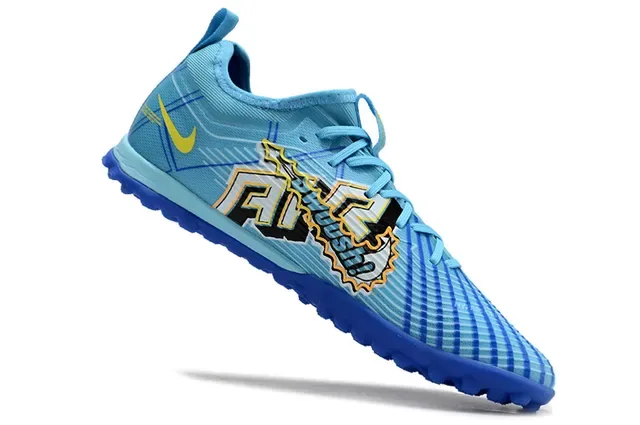 Nike Chuteira Turf Azul e Amarelo Flyknit Leve com Overlay Gráfico Vibrante 2
