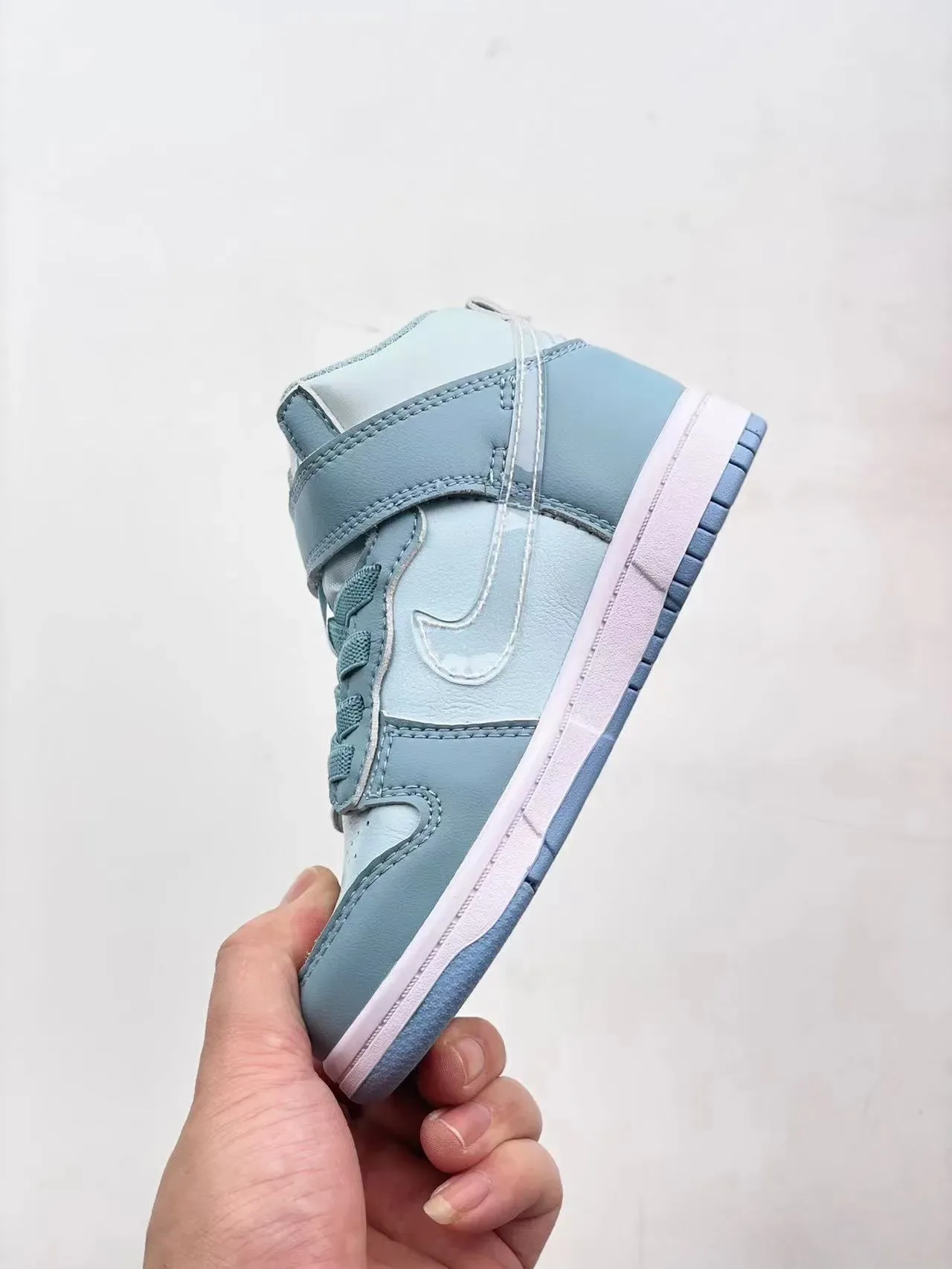 Nike Dunk High Kids Light Blue and Pink Lifestyle Sneakers 23
