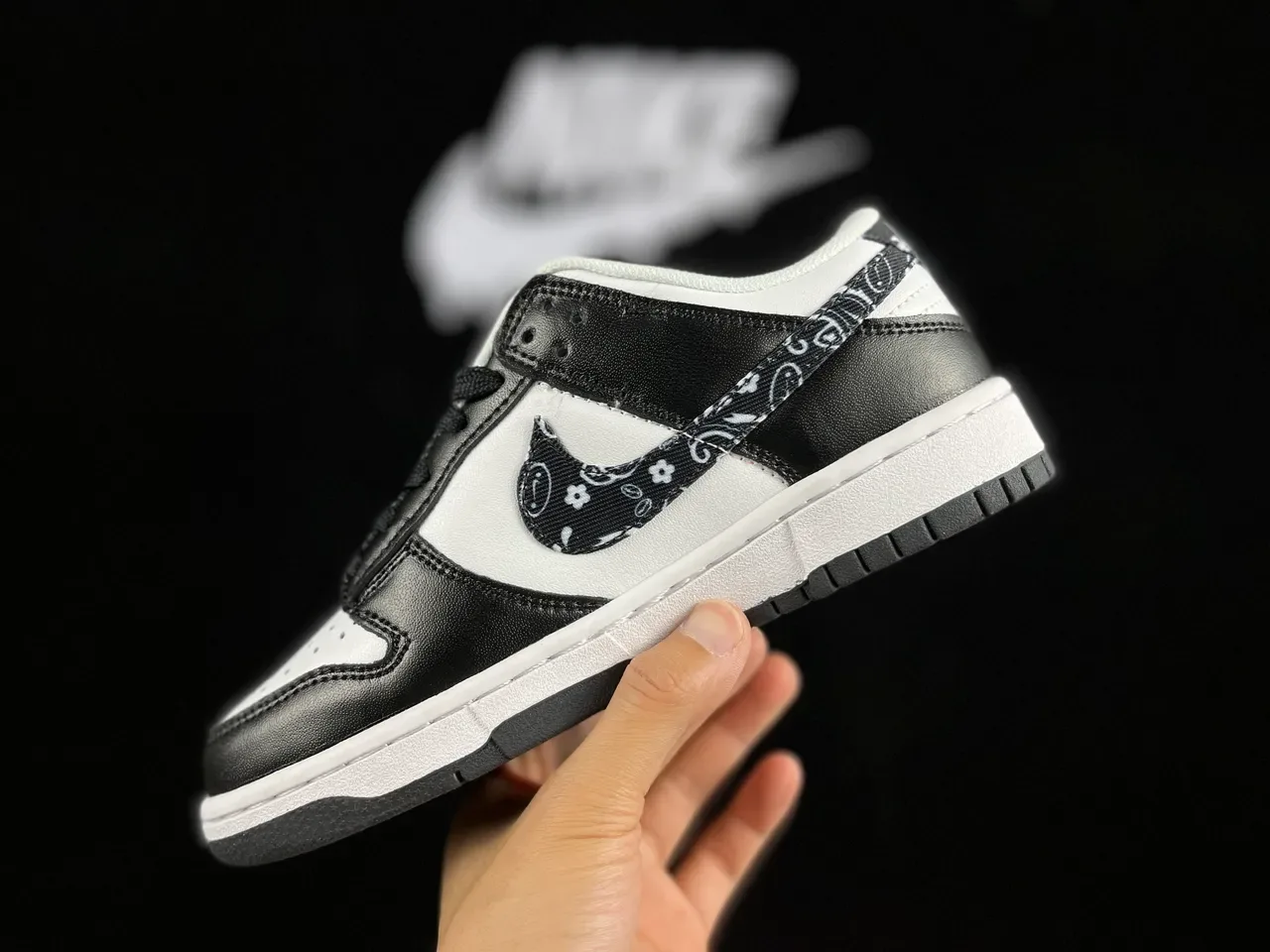 Nike Dunk Low Bandana Print Black White Lifestyle Sneakers 7