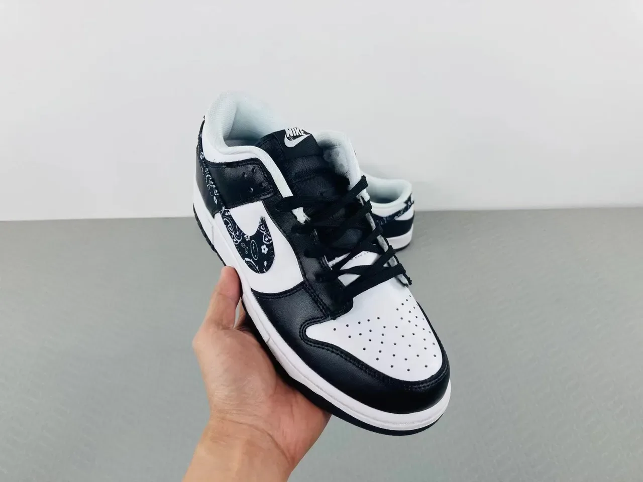 Nike Dunk Low Bandana Print Black White Lifestyle Sneakers 11