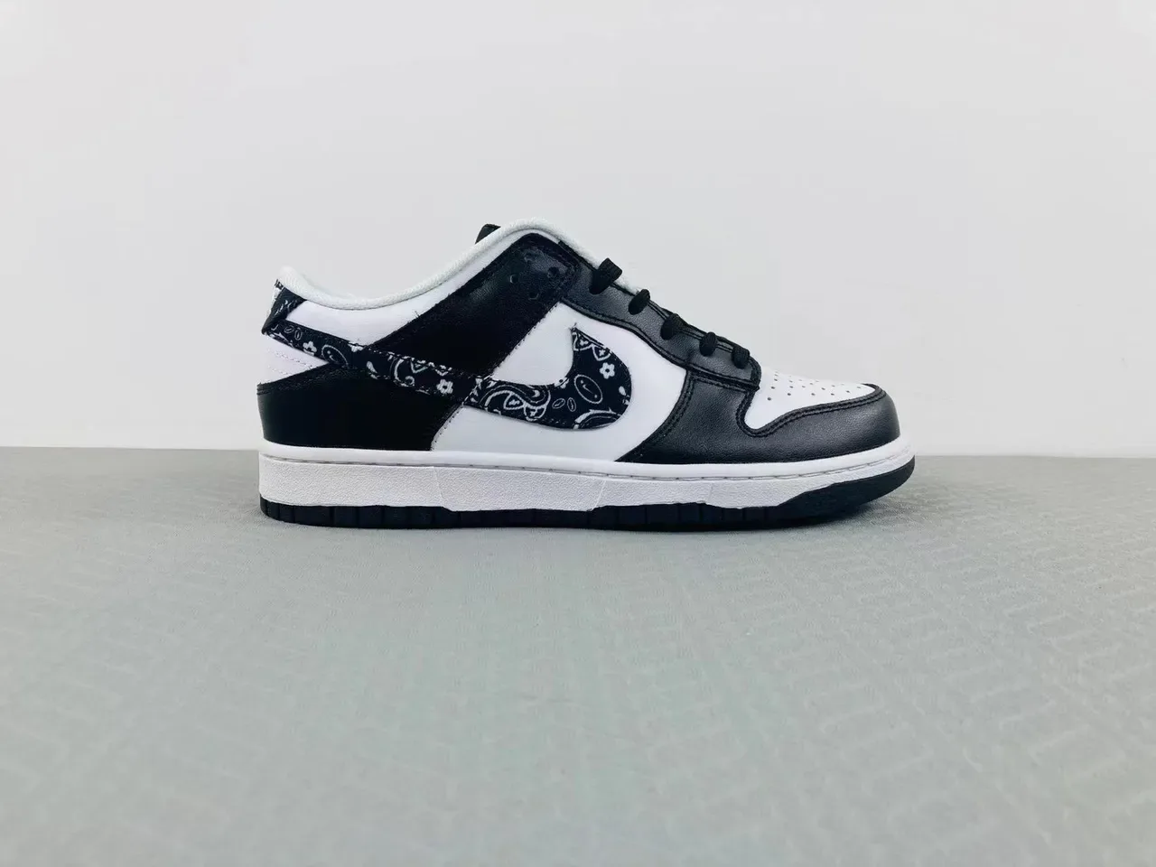 Nike Dunk Low Bandana Print Black White Lifestyle Sneakers 16