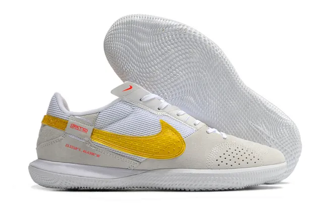 Nike Gato chaussures de football indoor blanches bleues rouges 22