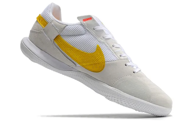 Nike Gato chaussures de football indoor blanches bleues rouges 24