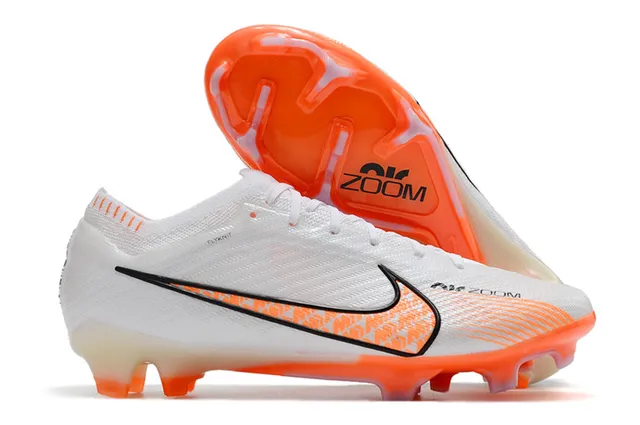 Nike Chaussures de football avec partie supérieure or bleu métallique cuivre plaque de semelle iridiscente terrain ferme 3