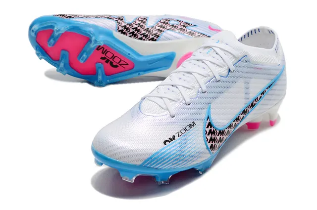 Nike Chaussures de football avec partie supérieure or bleu métallique cuivre plaque de semelle iridiscente terrain ferme 9