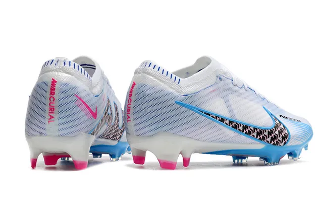 Nike Chaussures de football avec partie supérieure or bleu métallique cuivre plaque de semelle iridiscente terrain ferme 10