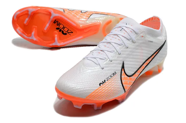 Nike Chaussures de football avec partie supérieure or bleu métallique cuivre plaque de semelle iridiscente terrain ferme 15