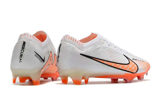 Nike Chaussures de football avec partie supérieure or bleu métallique cuivre plaque de semelle iridiscente terrain ferme 16
