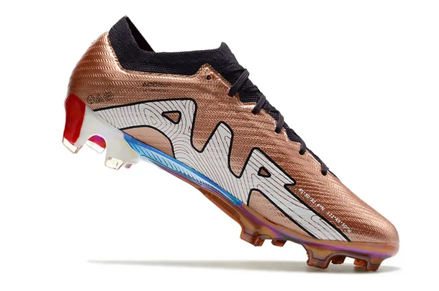 Nike Chaussures de football avec partie supérieure or bleu métallique cuivre plaque de semelle iridiscente terrain ferme 18