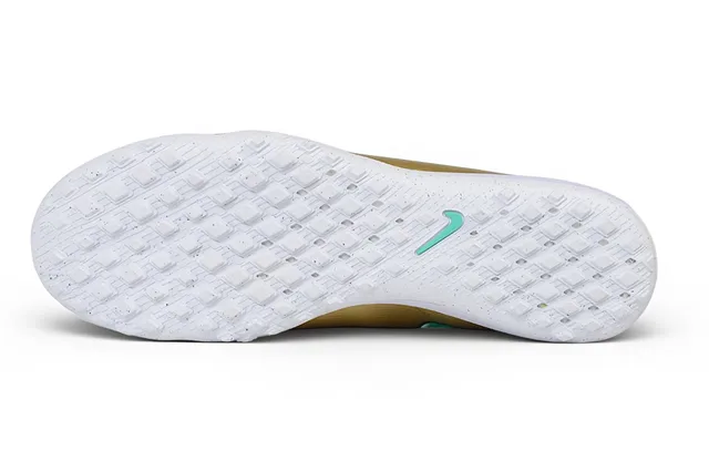 Nike Chaussures de football turf dessus synthétique métallique or bleu talón dégradé 15
