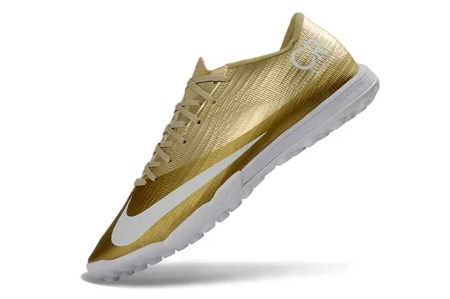 Nike Or Blanc Métallique Synthétique Accent Swoosh Chaussures de Football Turf 2