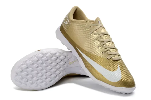 Nike Or Blanc Métallique Synthétique Accent Swoosh Chaussures de Football Turf 7