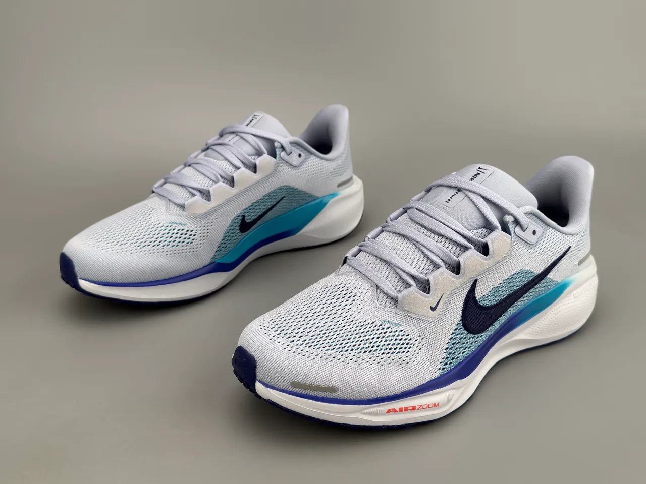 Nike Gray Blue Engineered Mesh Upper Gradient Overlay Running Shoes 5