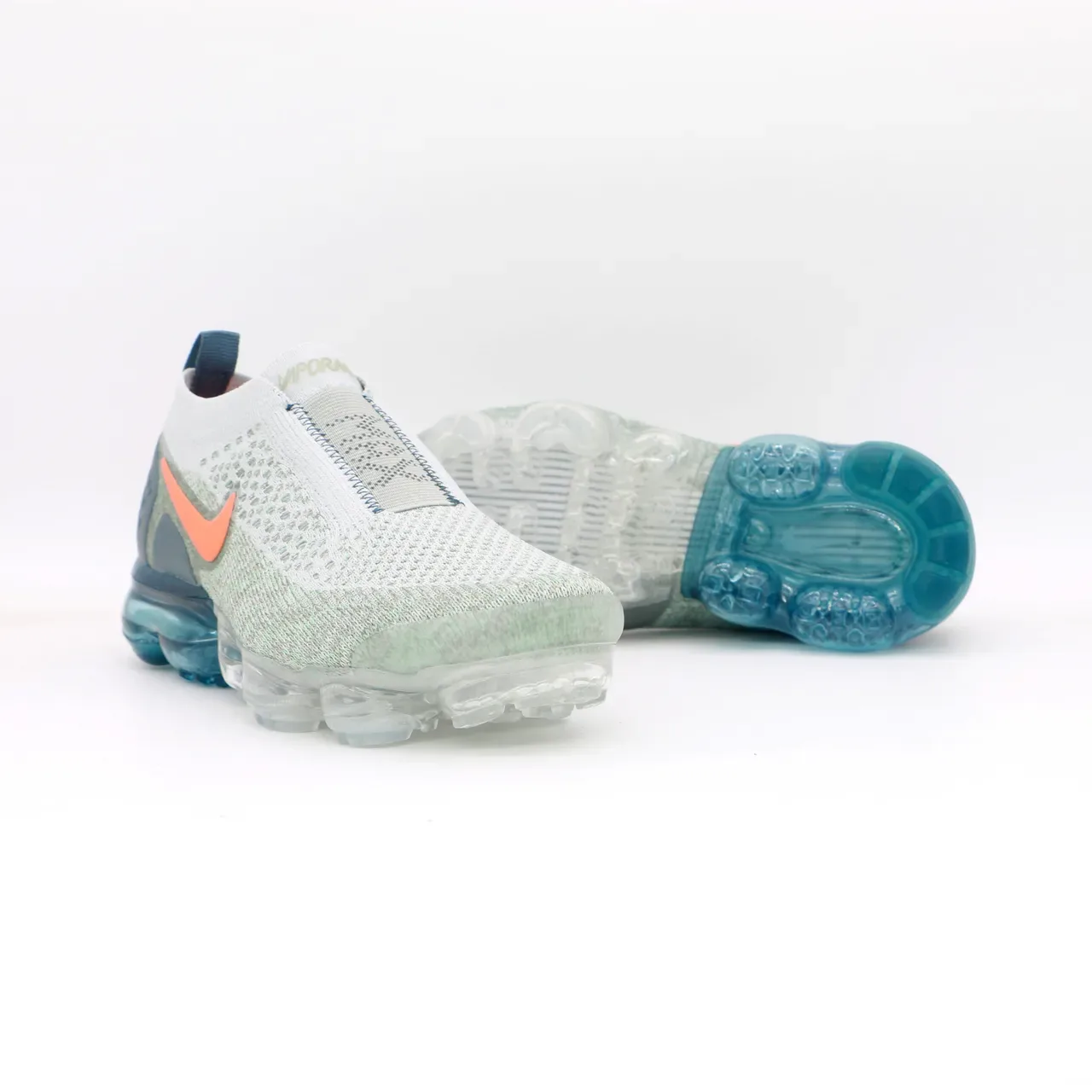 Sneakers Lifestyle Nike Gris Bleu Slip-On Tricot Upper Dual-Tone Visible Air Sole 3