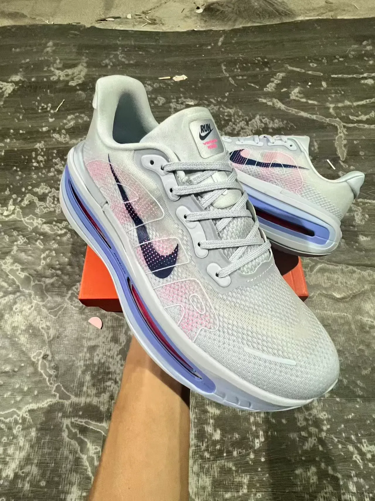 Nike Gray Pink Visible Full-Length Air Zoom Unit Lavender-Blue Midsole Frame Lifestyle Sneakers 2
