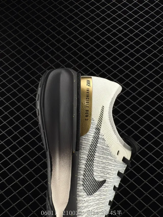 Nike Invincible Run 3 White Black Gold Running Shoes 3