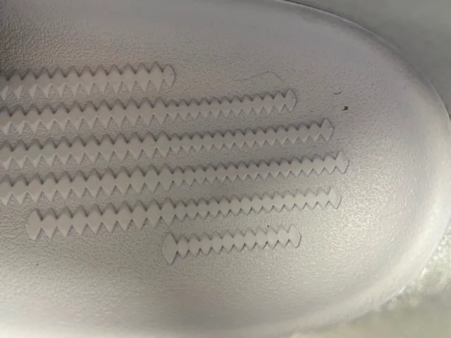 Nike Kobe Gray Black Perforated Engineered Mesh Upper Integrated Lace Loops Basketball Shoes 5