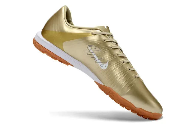Nike Mercurial CR7 Chaussures de football Turf doré blanc 2
