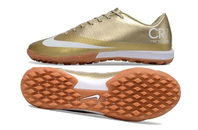 Nike Mercurial CR7 Chaussures de football Turf doré blanc 6