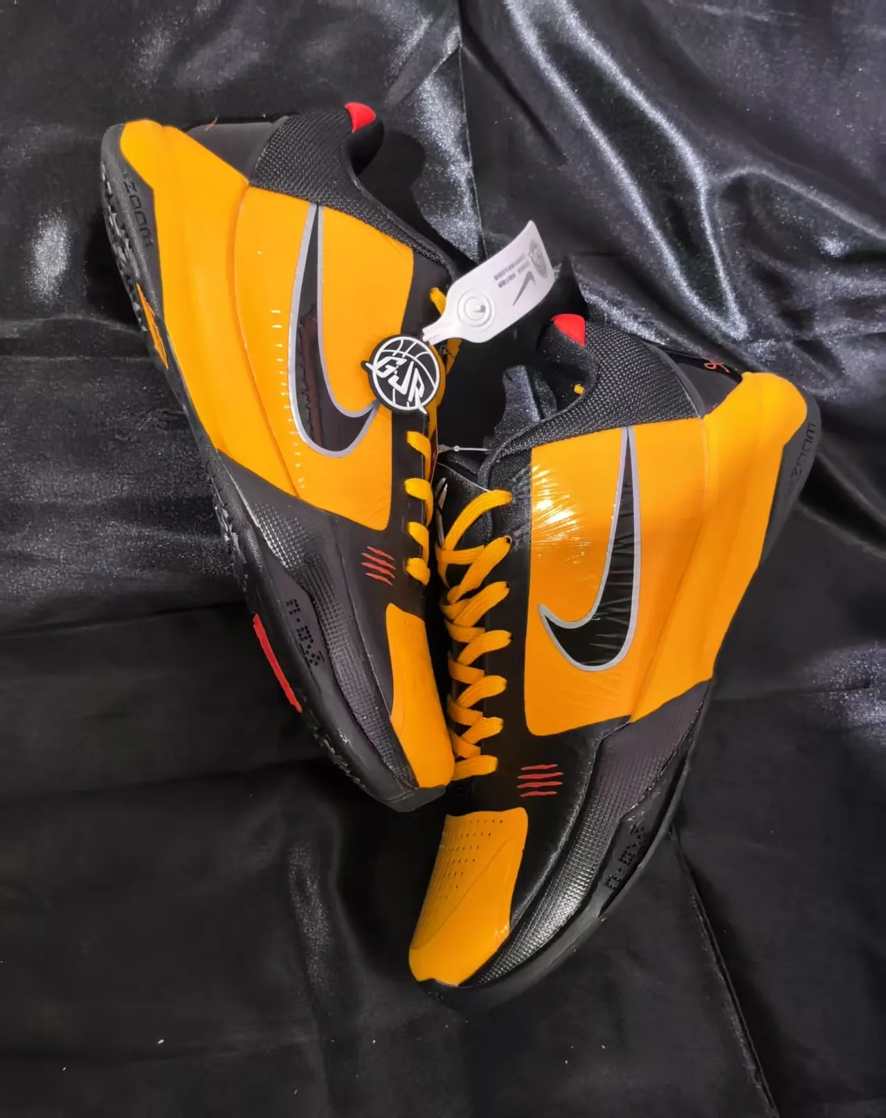 Nike Orange Black Low-Top Silhouette Layered Synthetic And Mesh Upper Basketball Shoes 2