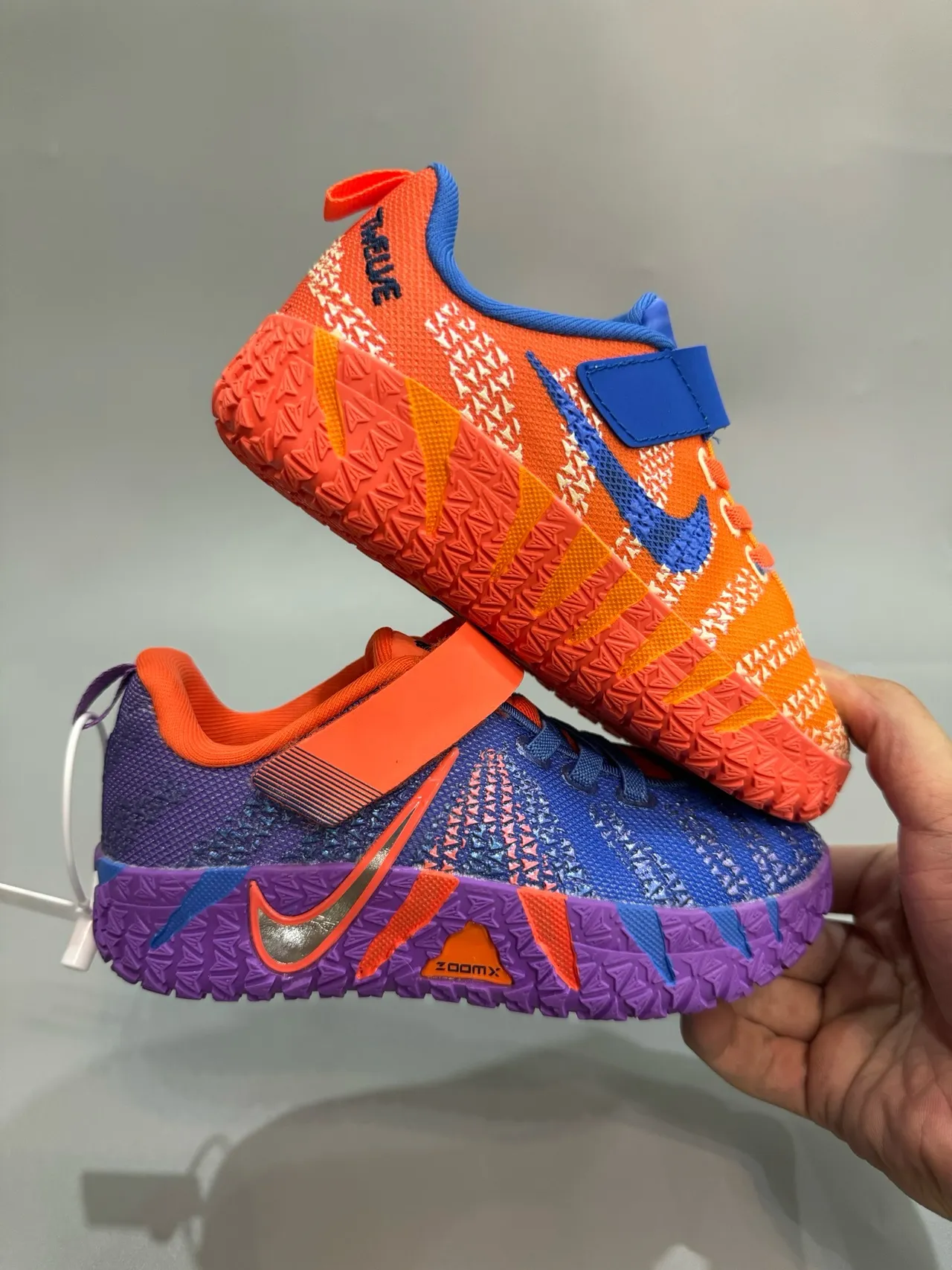 Nike Laranja Azul Tênis de Basquete Low-Top Upper de Tricot 8