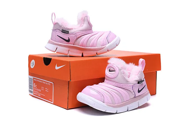 Nike Rose Blanc Slip-On Ribbed Synthetic Upper Bottes de Neige 3
