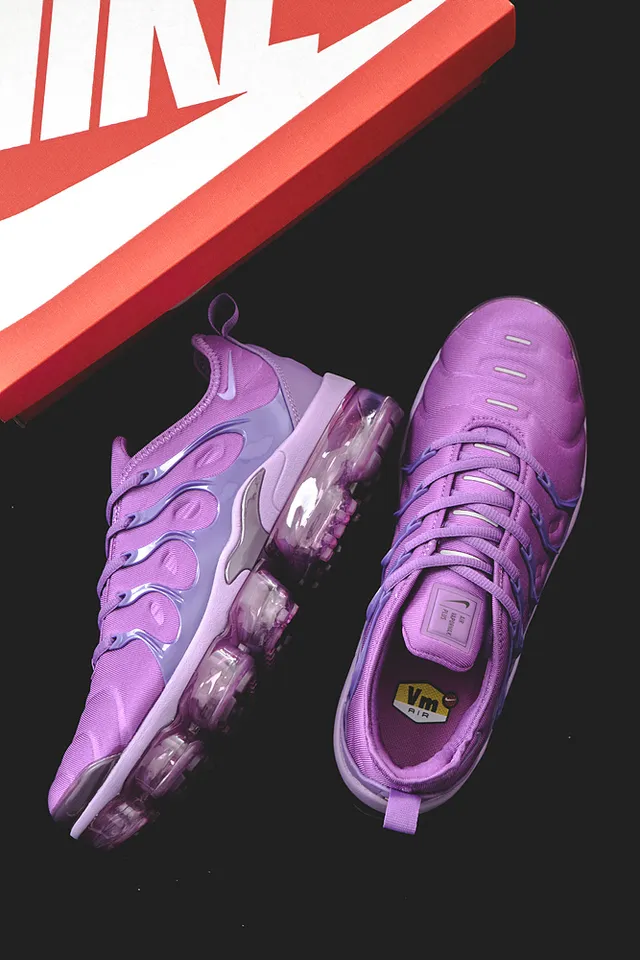Nike Purple Transparent Wave-Shaped Cage Overlay Translucent Segmented Air Sole Lifestyle Sneakers 9