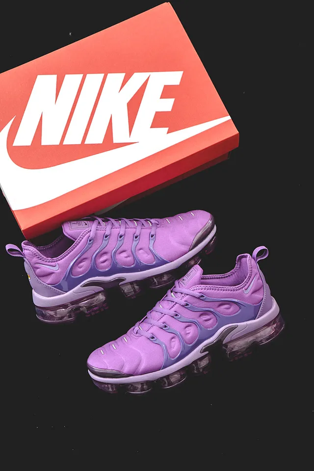 Nike Purple Transparent Wave-Shaped Cage Overlay Translucent Segmented Air Sole Lifestyle Sneakers 10
