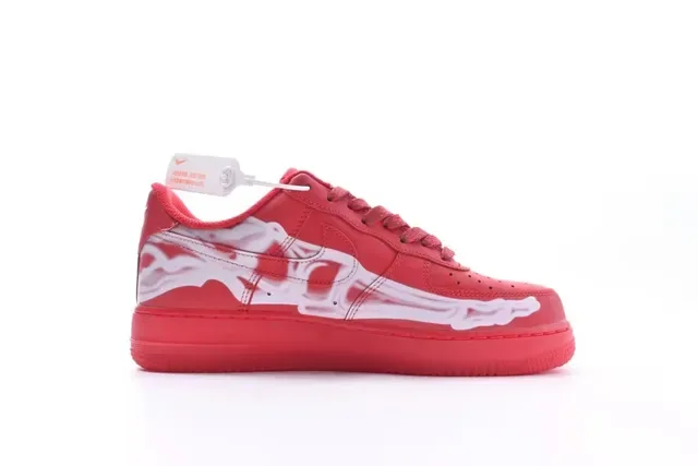 Nike Red White Low-Top Perforated Toe Lifestyle Sneakers 2