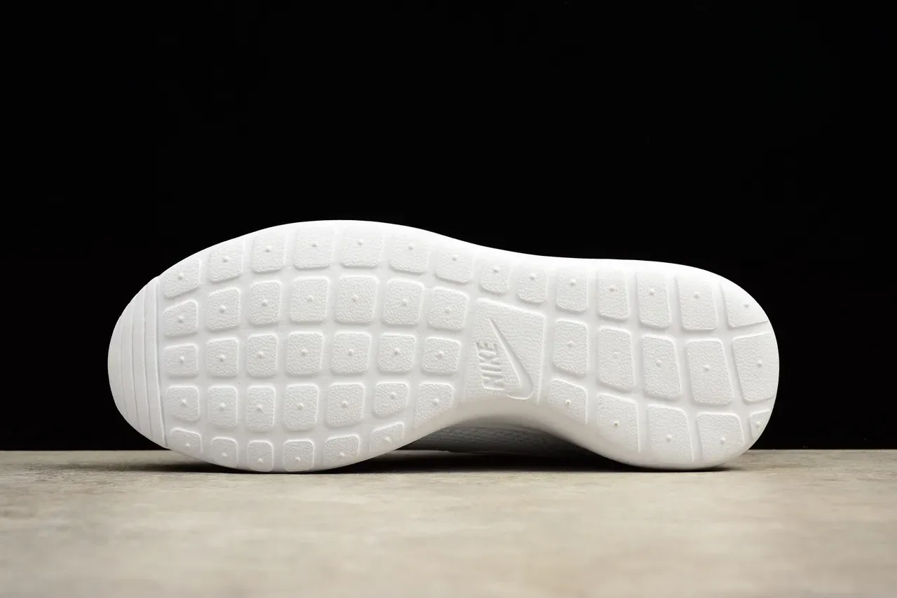Nike Roshe One White Lifestyle Sneakers 4