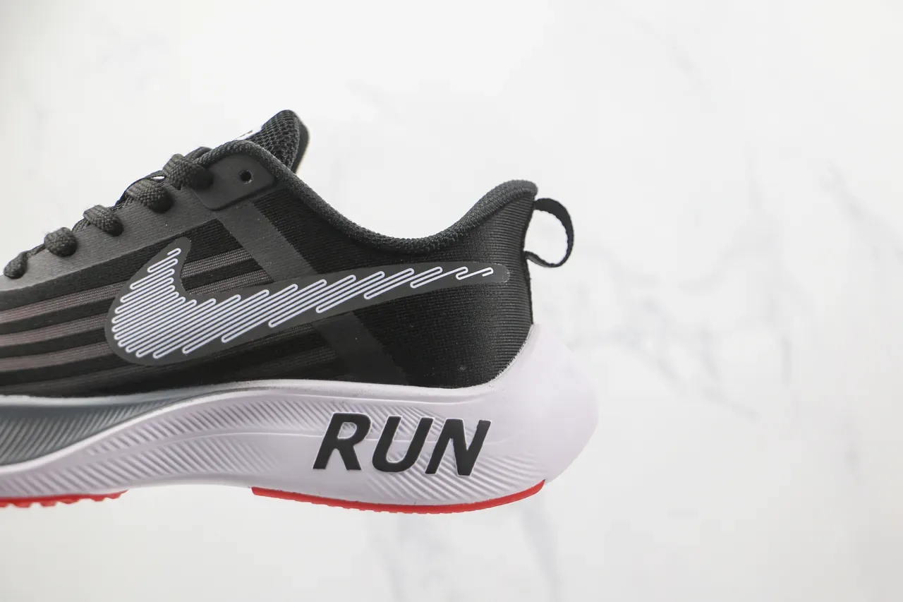 Nike Tênis de corrida Preto Branco Vermelho Cinza 4