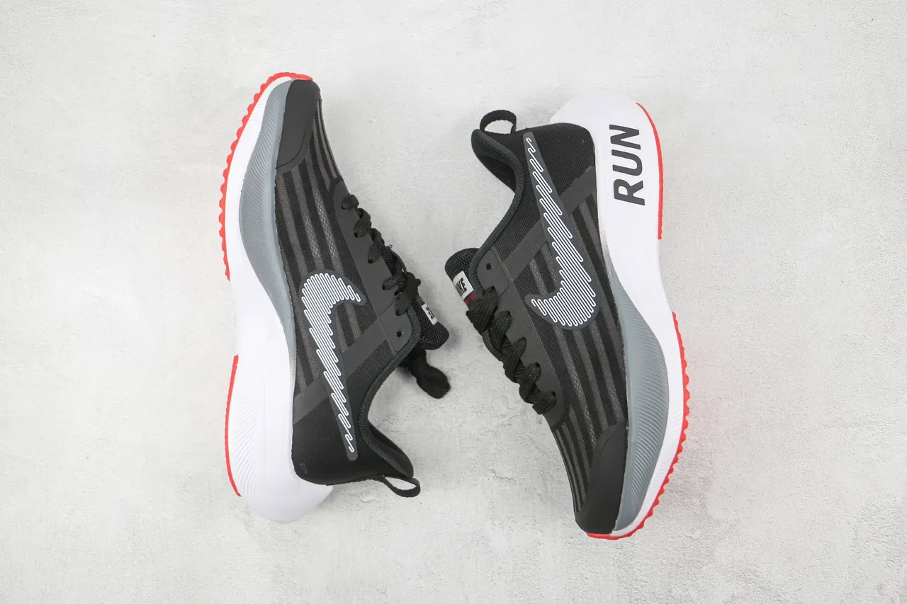Nike Tênis de corrida Preto Branco Vermelho Cinza 9