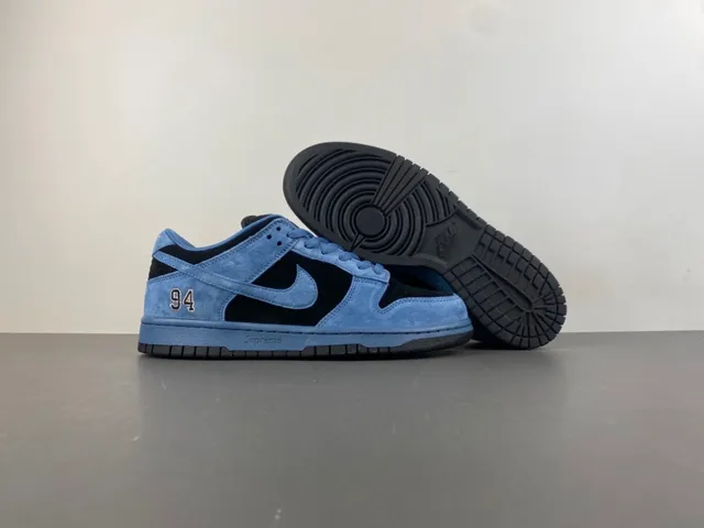 Nike SB Dunk Low '94' chaussures de skateboard en daim bleu noir 12