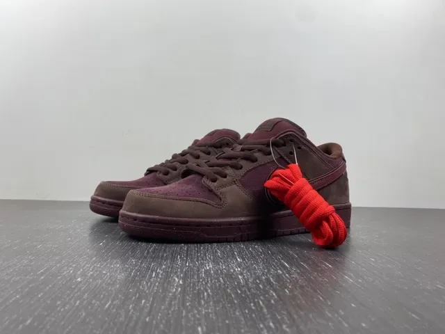 Chaussures de Skateboard Nike SB Dunk Low Bourgogne Marron 2