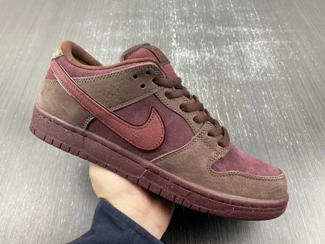 Chaussures de Skateboard Nike SB Dunk Low Bourgogne Marron 8