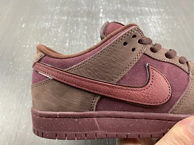 Chaussures de Skateboard Nike SB Dunk Low Bourgogne Marron 9